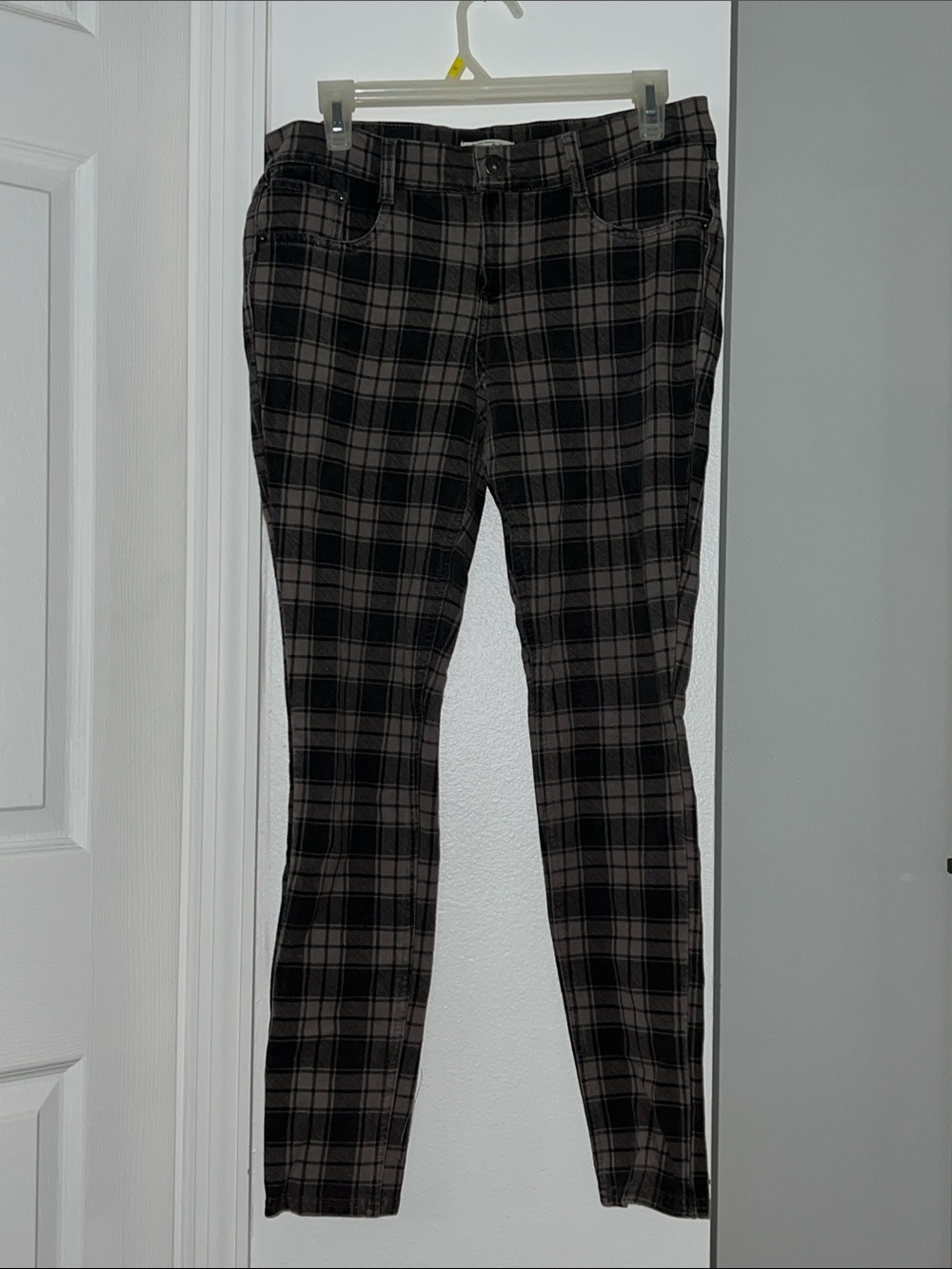 Mudd Plaid Pants